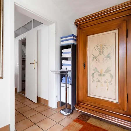 Mengeler Apartament *